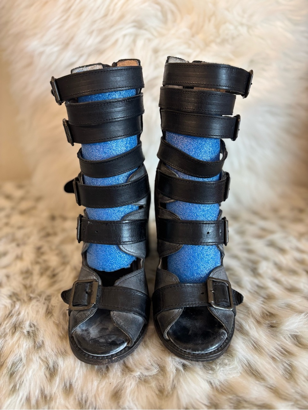 Freebird by Steven black distressed 6